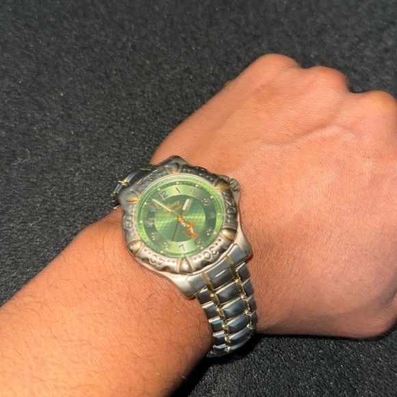 VINTAGE/LIMITED EDITION DISNEY TIGGER WATCH - Picture 2 of 6